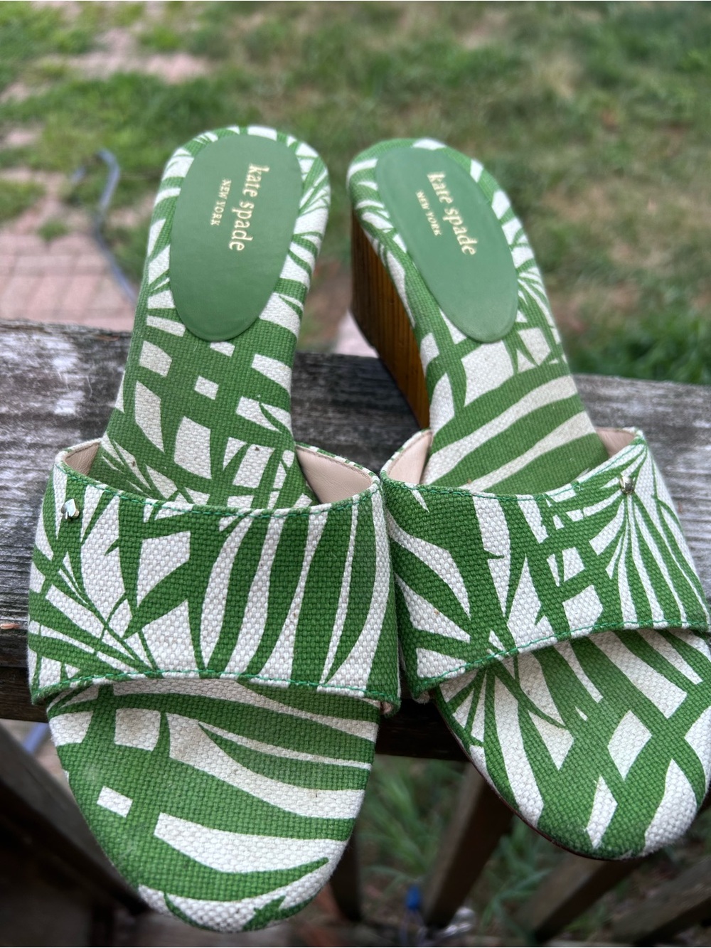 Kate Spade Meena Palm Green Canvas Bamboo Wedge Sandals Size 9 - Picture 11 of 17